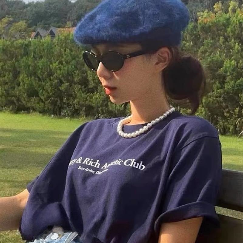 French Style Pearl Necklace Female Niche Light Luxury Design High-End Sense Simple Elegant Collarbone Chain Gold Button Wool Chain - Image 5